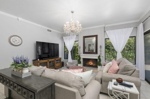 48127 Calle Seranas, La Quinta CA  92253-2205 exterior