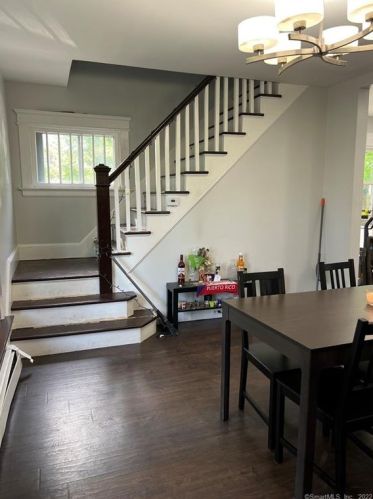 579 Cooke St, Waterbury CT  06710-1424 exterior