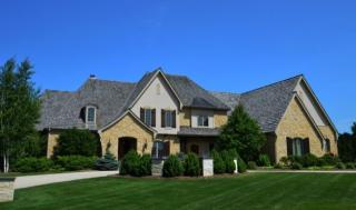 902 Bluespruce Cir, Chenequa WI  53029-8680 exterior