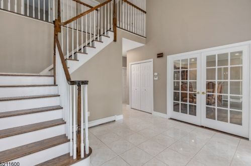 9 Natale Dr, Sparta NJ  07871-3032 exterior