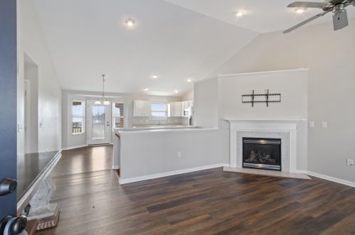7179 Buffstone Dr, Florence, KY 41042-8072