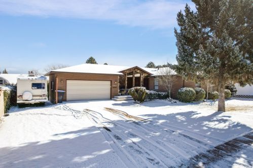 5983 Burrell St, Salt Lake City, UT 84129-2006