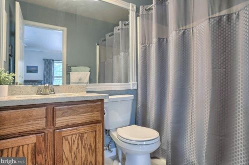 394 Stonehedge Ln, Navy Sup Dpt PA  17055-7012 exterior