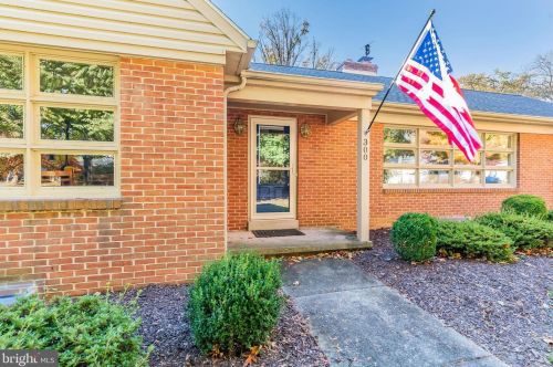 300 28th St, Camp Hill, PA 17011-2801