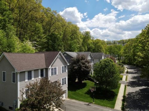 12 Apollo Rd, Bethel, CT 06801-1866