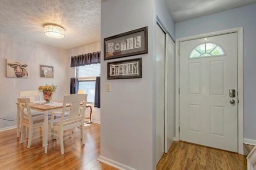 1040 Crisfield Dr, Cincinnati, OH 45245-1557