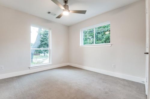 315 Oakcrest Dr, Richardson TX  75080-2520 exterior