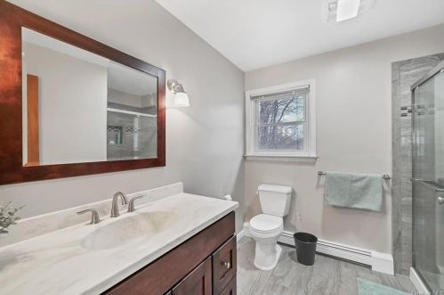 3 Geering Way, Fishkill NY  12524-1136 exterior