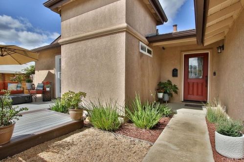 6352 Lake Dora Ave, San Diego CA 92119-3128 exterior