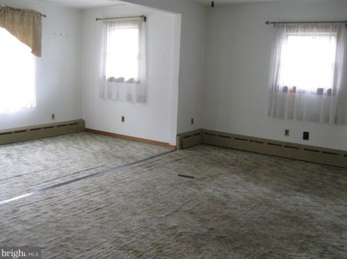 317 Pine Creek Dr, Molino PA  17961-9035 exterior