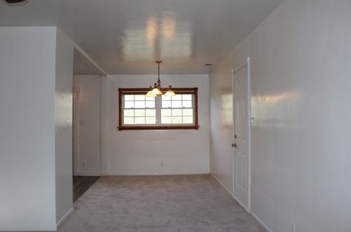 1 Nancy Dr, Jeannette PA  15644-1040 exterior