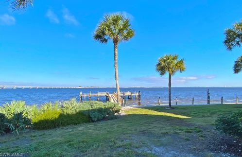 760 Sextant Dr, Sanibel FL  33957-3825 exterior