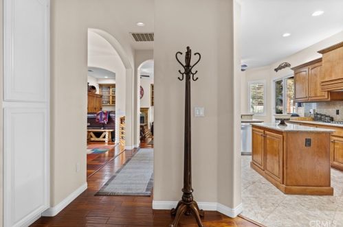 10504 Chesterfield Ct, Bakersfield CA 93311-3722 exterior