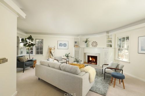 2940 Hermosita Dr, Glendale, CA 91208-2047