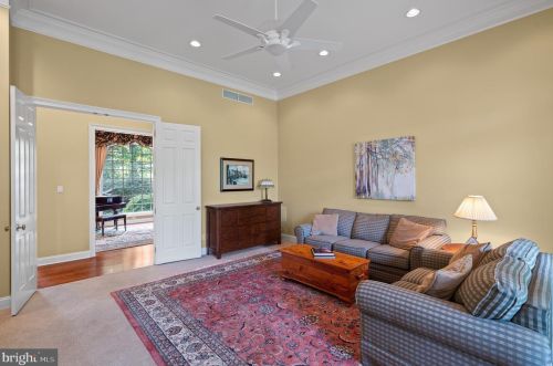 100 Deer Vly Ln, Wilmington DE  19807-1912 exterior