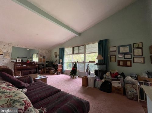 1769 Farmview Rd, Prospectville PA 19002-2910 exterior