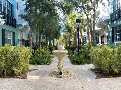 318 Mallory Cir, Delray Beach, FL 33483-5280