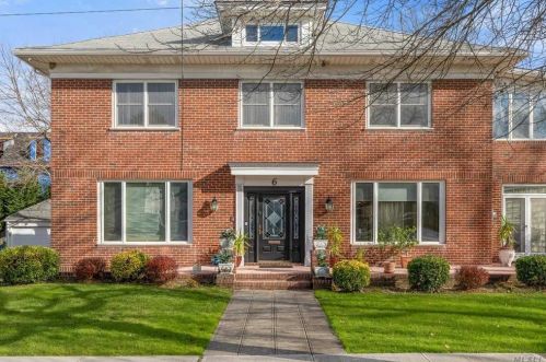 6 Weston Pl, Meadowmere Park, NY 11559-1525