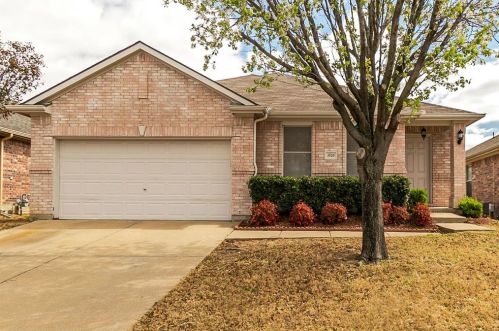 3520 Lake Hill Ln, Hurst, TX 76053-7855