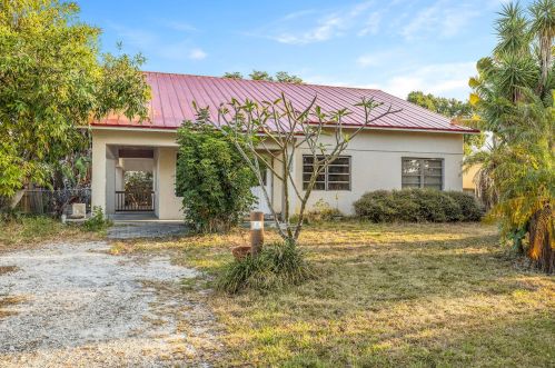 5677 Maypop Rd, West Palm Beach, FL 33415-6361