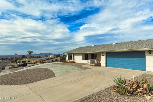 2877 Kiowa Blvd, Lake Havasu City, AZ 86403-3901
