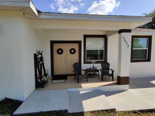 3522 29th Ave, Naples, FL 34120-8423