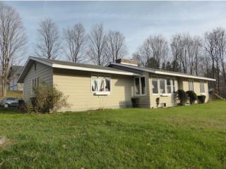 16 Ladd Rd, South Pownal, VT 05261-9723