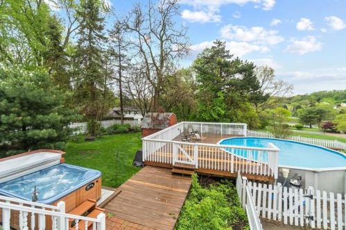 4876 Ottawa Ct, Gibsonia PA  15044-8274 exterior