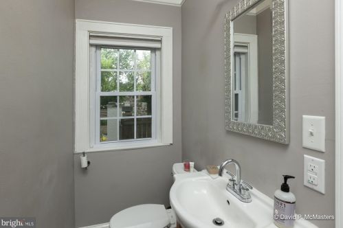 528 Liberty St, Charles Town WV  25414-1830 exterior