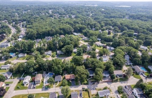 76 Chester Ave, Dedham MA  02026-6514 exterior