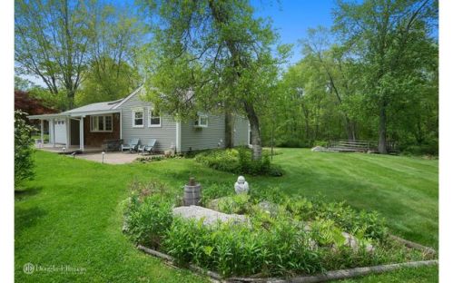 19 Longview Dr, Mahopac, NY 10541-4854