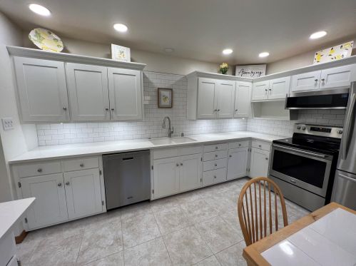 1509 Ahrens St, Manitowoc, WI 54220-2729