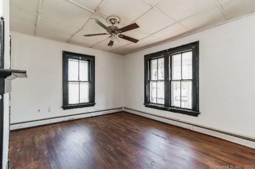 15 Wall St, Middletown CT 06457-4705 exterior