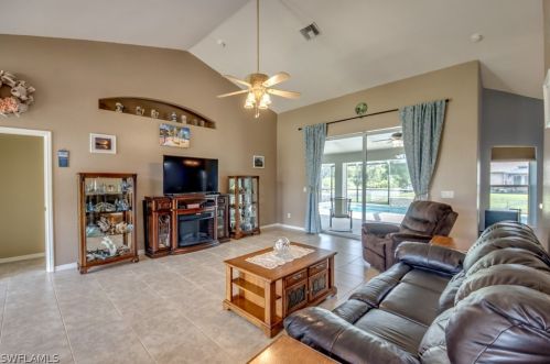 4718 6 St, Lehigh Acres FL 33971-1110 exterior