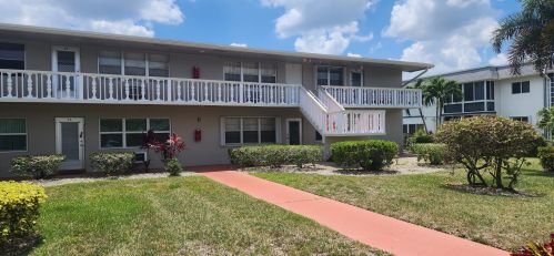 74 Coventry D, West Palm Beach, FL 33417-1618