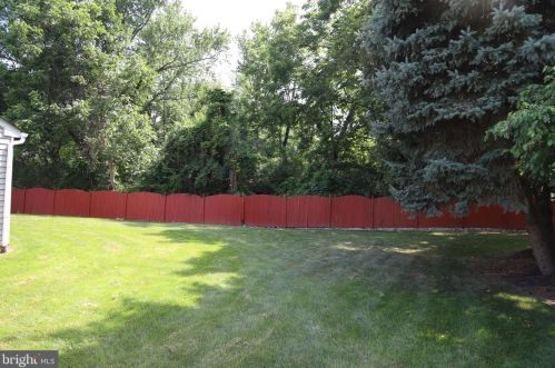 1907 Teardrop Cir, Norristown, PA 19401-2053