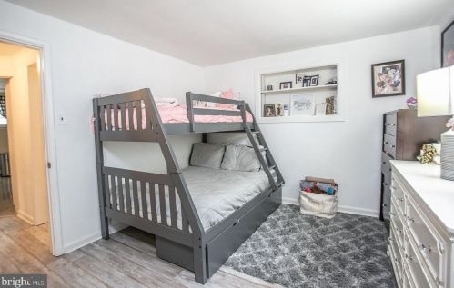 808 Maple Ave, Limerick PA  19468-2987 exterior