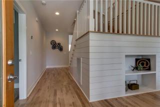 2304 9th Ave, Nashville, TN 37204-2424