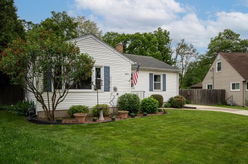 6900 41st Ave, Kenosha, WI 53142-1714