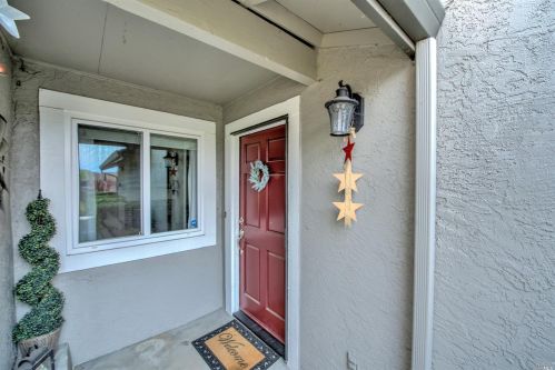 1718 Lindo St, Benicia CA  94510-2338 exterior