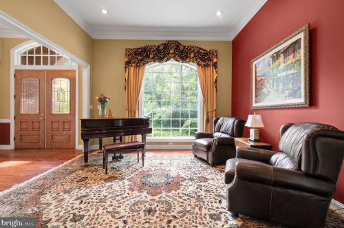 100 Deer Vly Ln, Wilmington DE  19807-1912 exterior