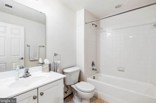 181 Bobwhite Ct, Gordonsville VA  22942-6985 exterior