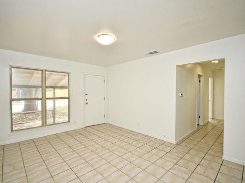 3302 Dolphin Dr, Austin TX  78704-6029 exterior