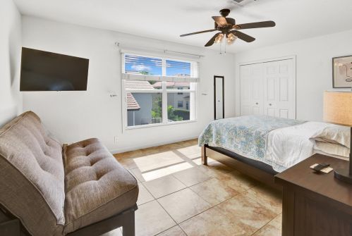 7219 Serrano Ter, Delray Beach FL  33446-2200 exterior