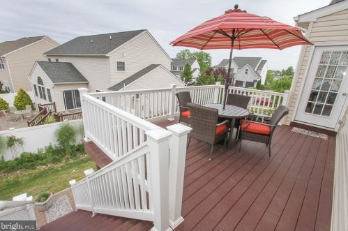 1954 Canyon Creek Rd, Gilbertsville PA  19525-7003 exterior