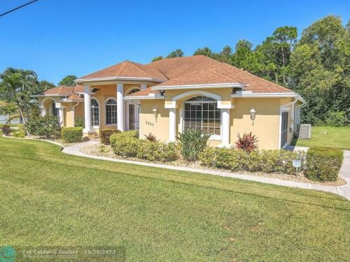 6856 Hogate Cir, Fort Pierce, FL 34983-1339