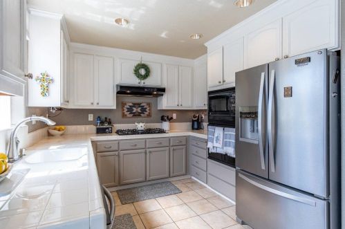 1940 Morning Glory Dr, Hollister CA  95023-7622 exterior
