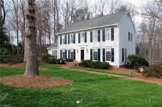 621 Chesham Dr, Kernersville, NC 27284-8370