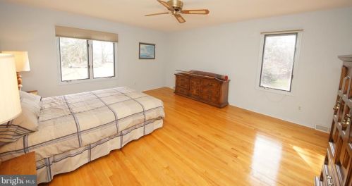 45 Laurel Wood Dr, Trenton NJ 08648 exterior