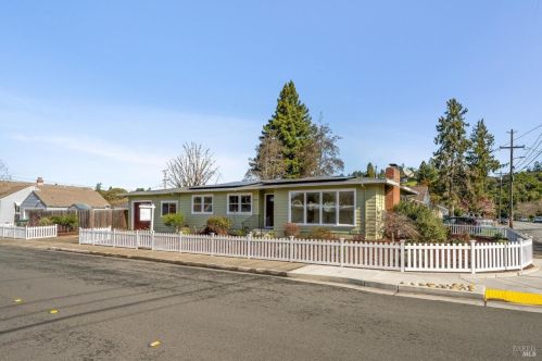 2135 La Paloma Ave, Santa Rosa, CA 95404-3225
